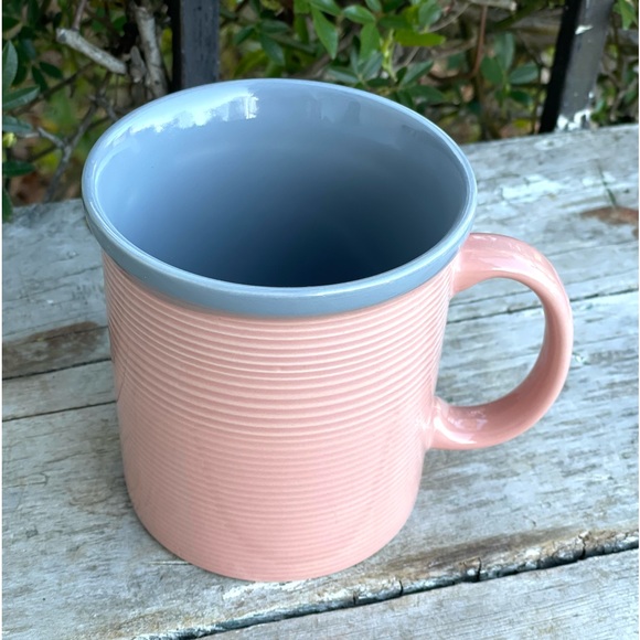 Ranmaru Japan Stoneware Mug Pamona Peach 14oz Pink Gray Embossed Rings - Picture 2 of 6